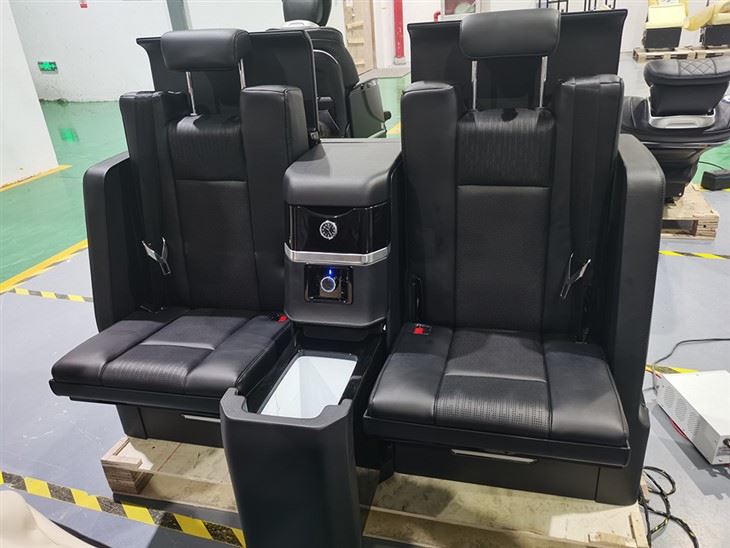 Розкішний фургон із прихованими складними сидіннями для VITO V250 V260