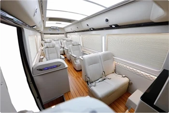 Toyota Coaster 2023 року має вбудований KTV, а також таке ж надувне сидіння, ...