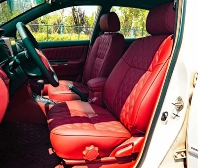 Старий старий вигляд змінився. Індивідуальне оновлення салону Toyota Corolla