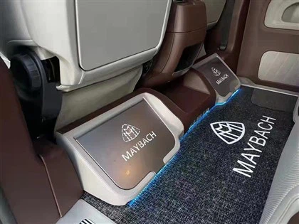 Розкішна підставка для ніг автомобіля Benz