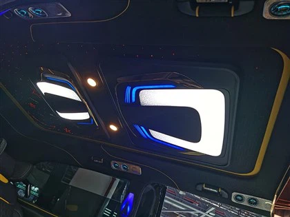 Світло на даху автомобіля